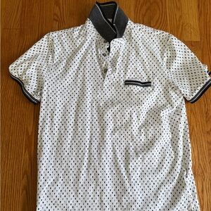 DKNY POLO MENS MEDIUM IN EXCELLENT CONDITION
